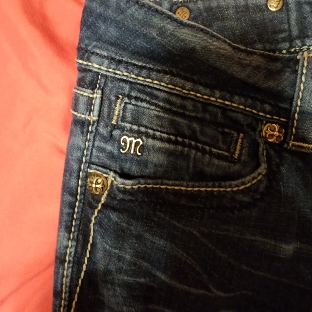 Miss Me Women's Jeans size 30x34 - Picture 6 of 8